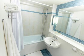 Hotel Kyriad Chalons En Champagne - Saint Martin
