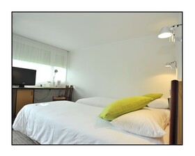 Hotel Kyriad Chalons En Champagne - Saint Martin