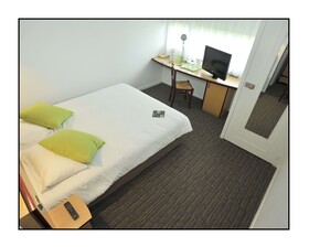 Hotel Kyriad Chalons En Champagne - Saint Martin