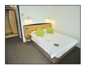 Hotel Kyriad Chalons En Champagne - Saint Martin