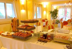 Logis Hotel le Val Moret