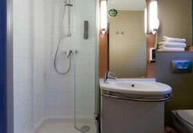 B&B HOTEL Reims Centre Erlon