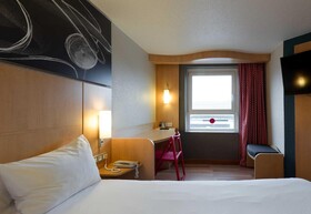 B&B HOTEL Reims Centre Erlon