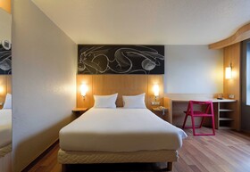 B&B HOTEL Reims Centre Erlon