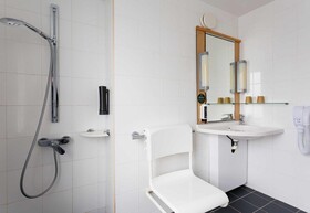 B&B HOTEL Reims Centre Erlon