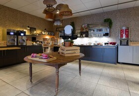 B&B HOTEL Reims Centre Erlon