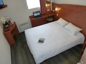 Brit Hotel Reims La Pompelle
