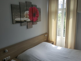 Hotel The Originals Reims Le Bristol