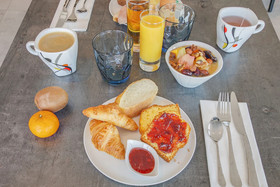 Brit Hotel Reims - La Neuvillette