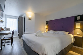 Brit Hotel Reims - La Neuvillette