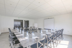 Brit Hotel Reims - La Neuvillette