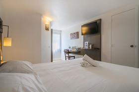 Brit Hotel Reims - La Neuvillette