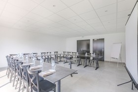 Brit Hotel Reims - La Neuvillette