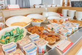 Brit Hotel Reims - La Neuvillette