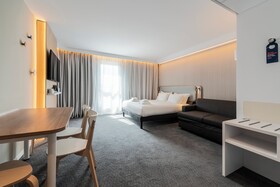 Holiday Inn Express and Suites Reims - Rives de Vesle
