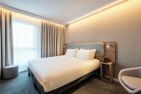 Holiday Inn Express and Suites Reims - Rives de Vesle