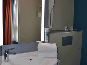 B&B HOTEL Reims Centre Erlon