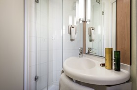 B&B HOTEL Reims Centre Erlon