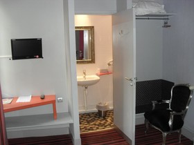 Le Latino Café - Restaurant Hôtel