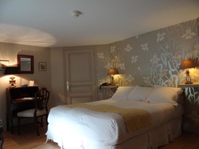 Chateau d'Etoges