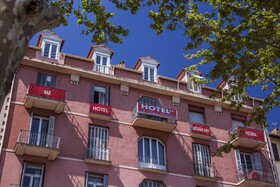 Le Dauphin Hotel & Restaurant