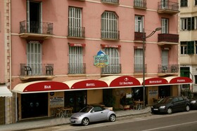 Le Dauphin Hotel & Restaurant