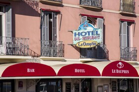 Le Dauphin Hotel & Restaurant