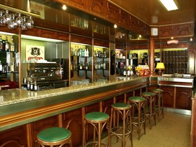 Le Dauphin Hotel & Restaurant