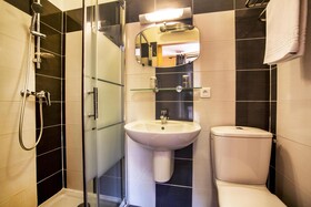 Le Dauphin Hotel & Restaurant