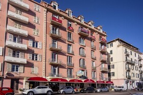 Le Dauphin Hotel & Restaurant