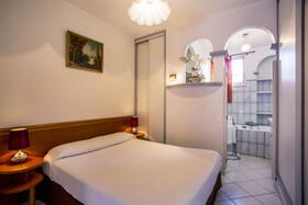 Le Dauphin Hotel & Restaurant