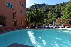 Hôtel les Jardins de la Glacière