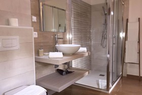 L'auberge U N'antru Versu