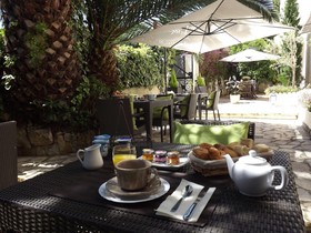 Le Petit Castel