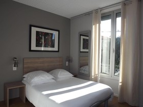 Le Petit Castel