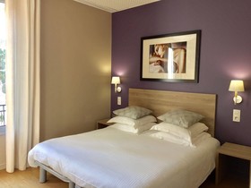 Le Petit Castel