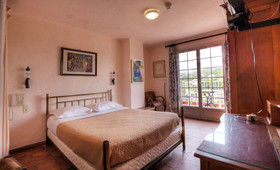 Hôtel Les Arcades