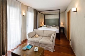 Arthur Properties Rue D'Antibes