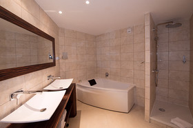 Best Western Plus Hotel Le Patio des Artistes