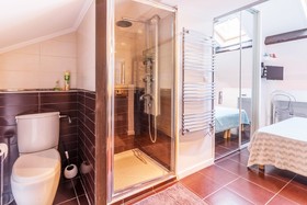Levon Accommodation