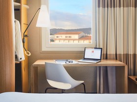 Hôtel ibis Toulon La-Seyne