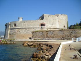 Hôtel ibis Toulon La-Seyne