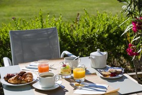 Grand Prix Hotel & Restaurant