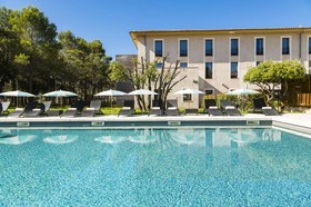Grand Prix Hotel & Restaurant