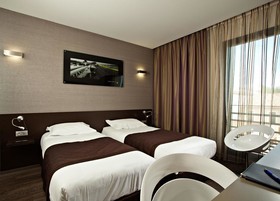 Grand Prix Hotel & Restaurant