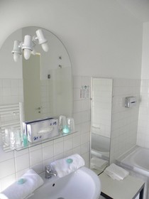 Anglade Hotel
