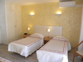 Anglade Hotel