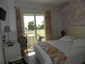 Anglade Hotel