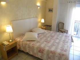 Anglade Hotel