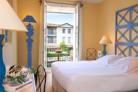 Le Suffren Hôtel